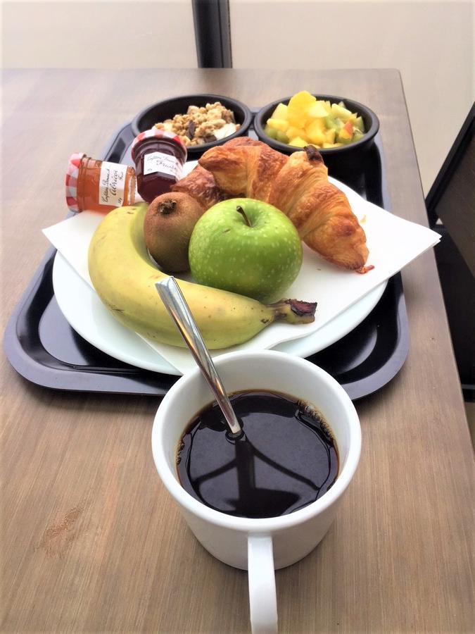 Hotel De La Gare - Restaurant Bistro Quai 永河畔拉罗什 外观 照片
