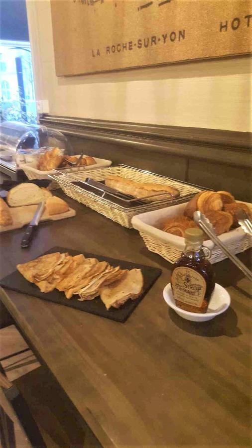 Hotel De La Gare - Restaurant Bistro Quai 永河畔拉罗什 外观 照片
