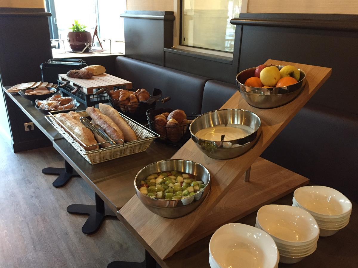 Hotel De La Gare - Restaurant Bistro Quai 永河畔拉罗什 外观 照片