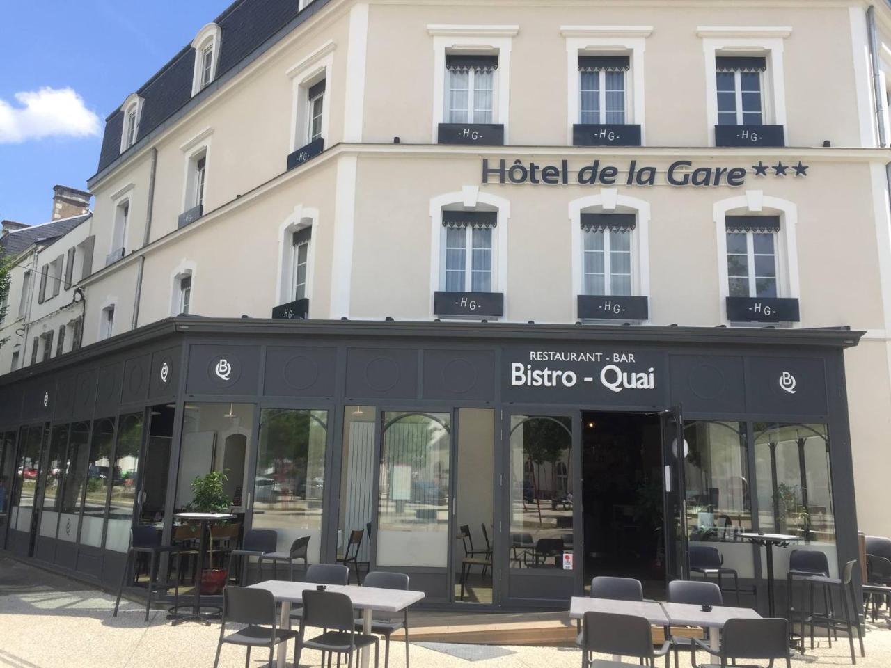 Hotel De La Gare - Restaurant Bistro Quai 永河畔拉罗什 外观 照片