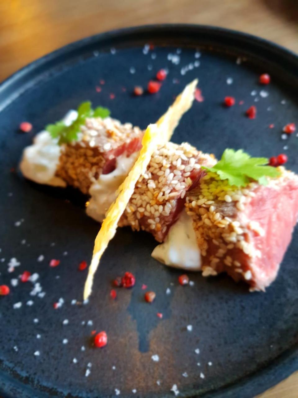 Hotel De La Gare - Restaurant Bistro Quai 永河畔拉罗什 外观 照片