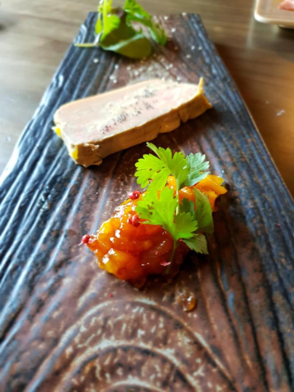 Hotel De La Gare - Restaurant Bistro Quai 永河畔拉罗什 外观 照片